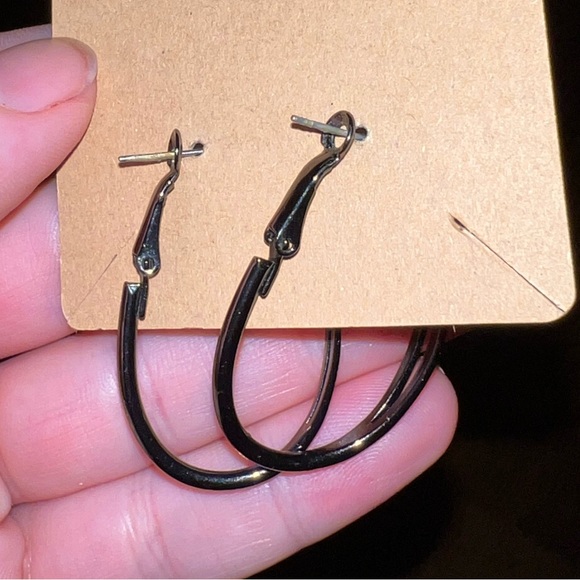 Vintage Black Classic Oval Double Layered Snap Close Hoops - Picture 5 of 10